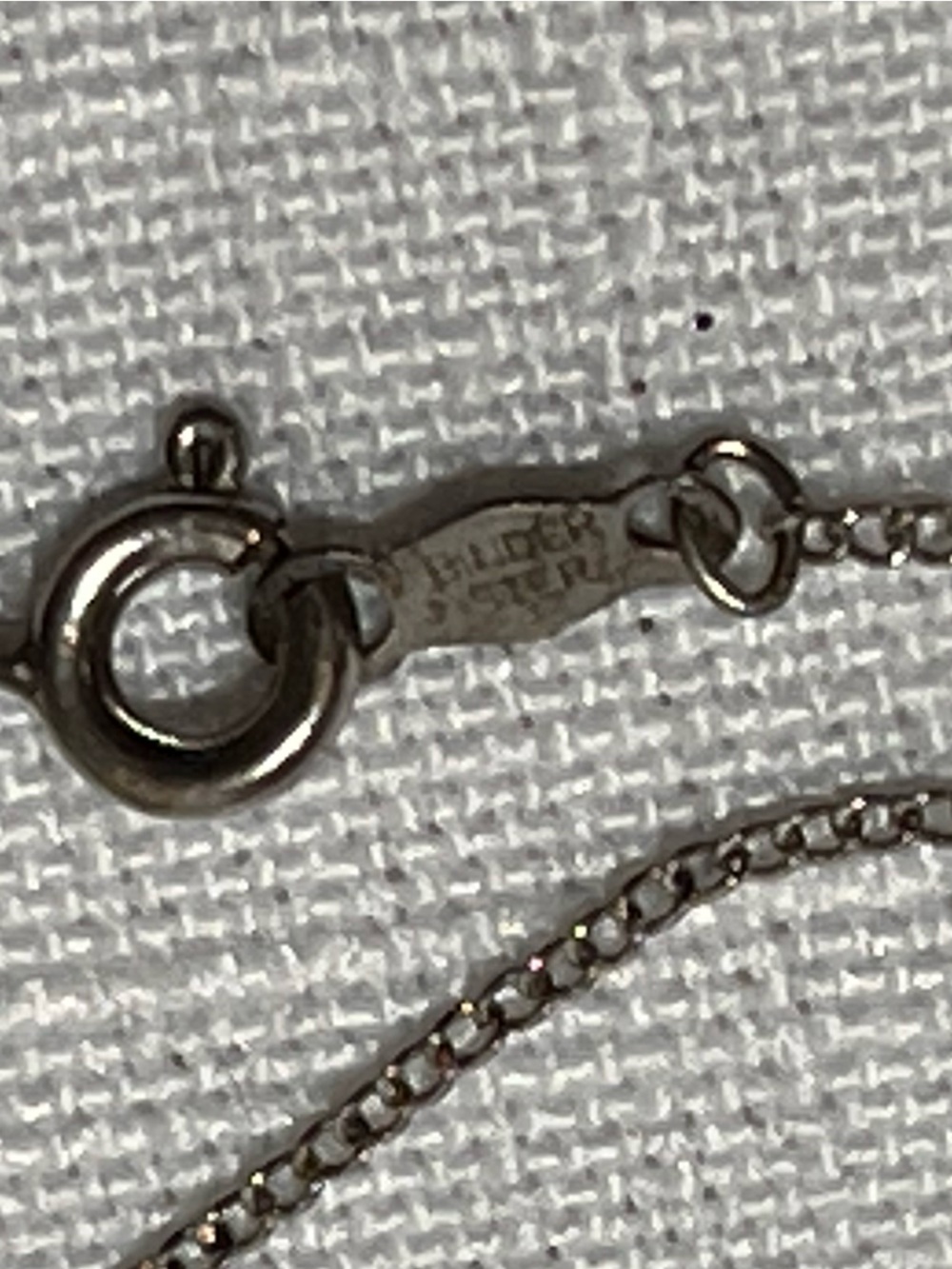 Vintage Sterling Silver Floral Filigree Necklace 
Green Stone. Feminine
Stamped - Picture 6 of 6